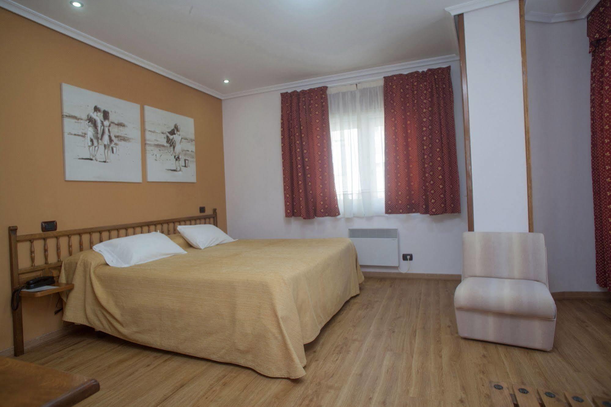 Hospedium Hotel La Marina Costa Da Morte Cee Exteriér fotografie